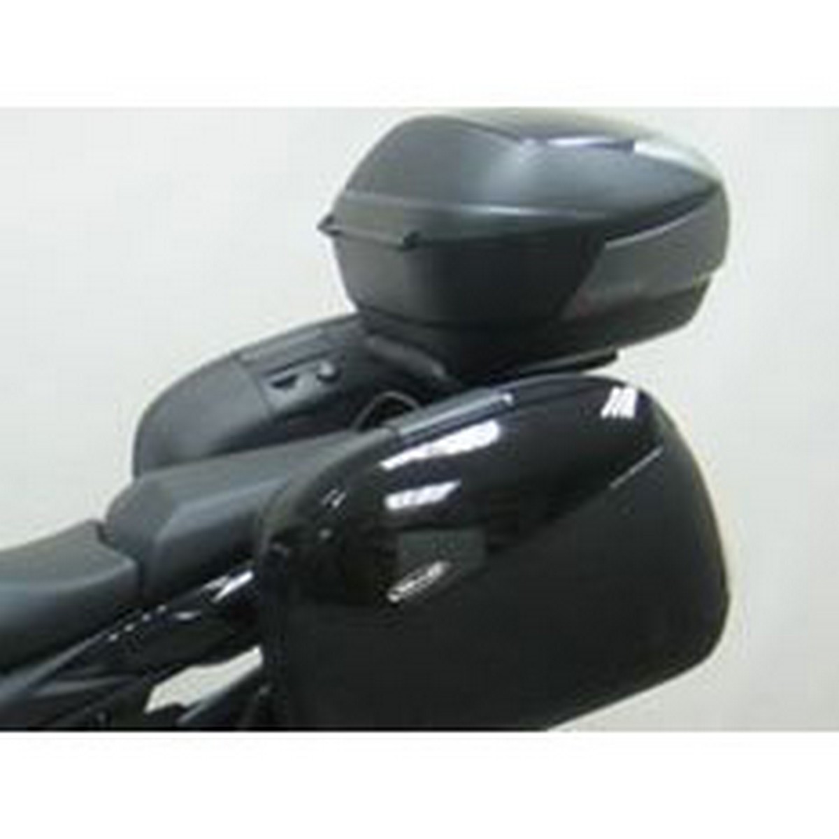 Supporto Bauletto Suzuki Bandit - Shad